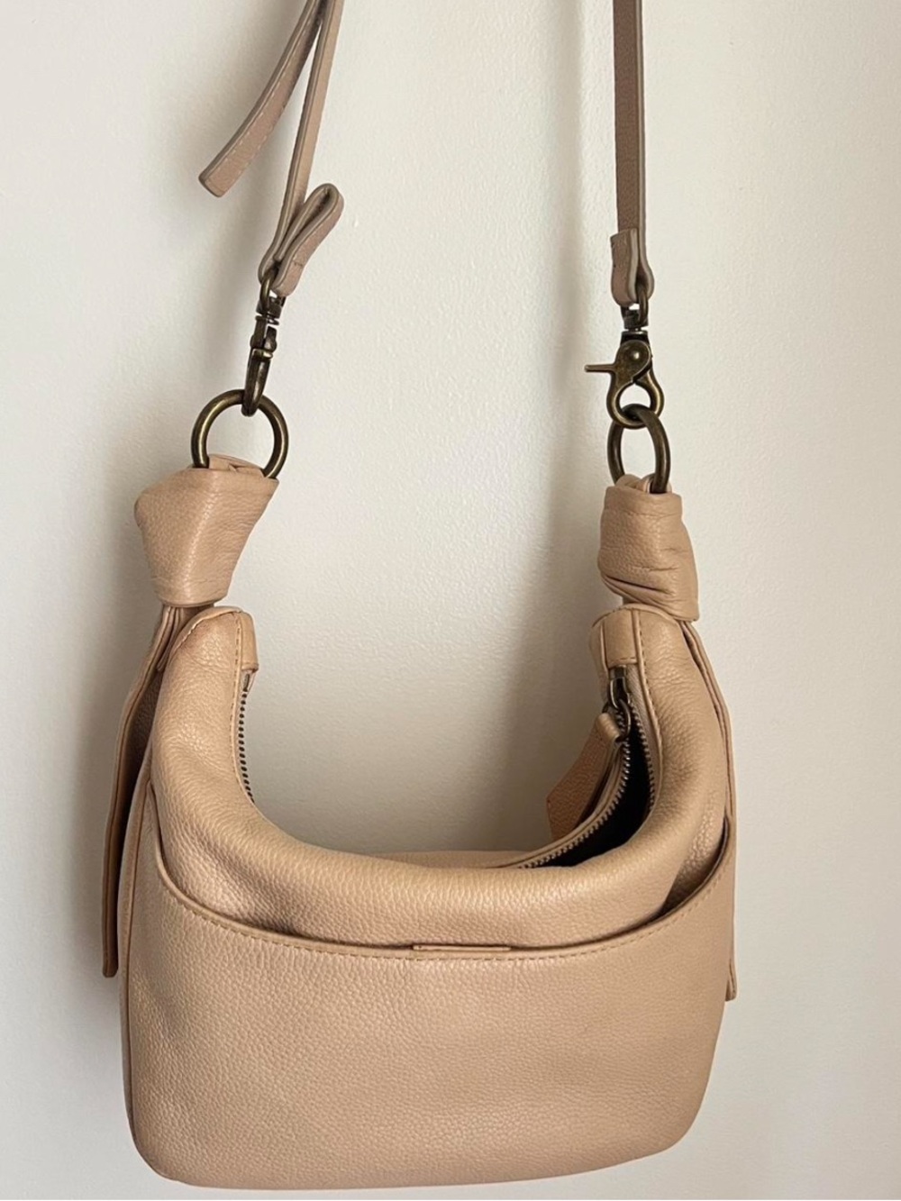 FRYE Neutral Tan Pebbled Leather Shoulder Bag - Picture 2 of 3